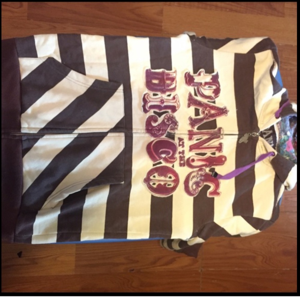 FOUND WILL BUY MORE THO !! ISO PANIC AT THE DISCO STRIPED HOODIE DO NOT BUY THIS